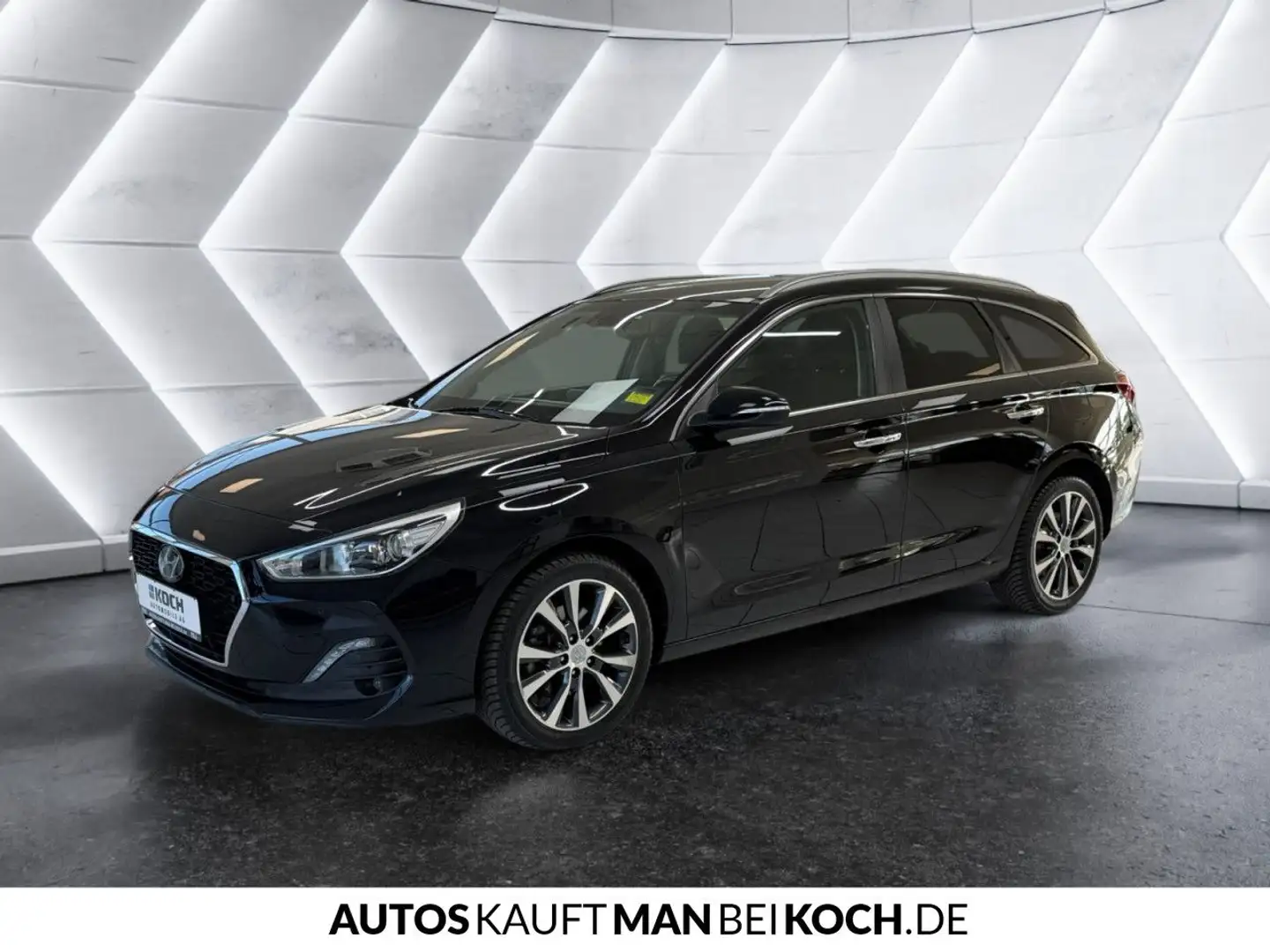 Hyundai i30 Kombi 1.4 T-GDI Style LED NAVI R-KAM PDC SHZ Schwarz - 2