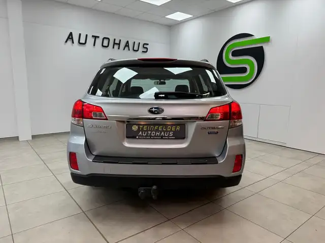 Subaru Outback view 5