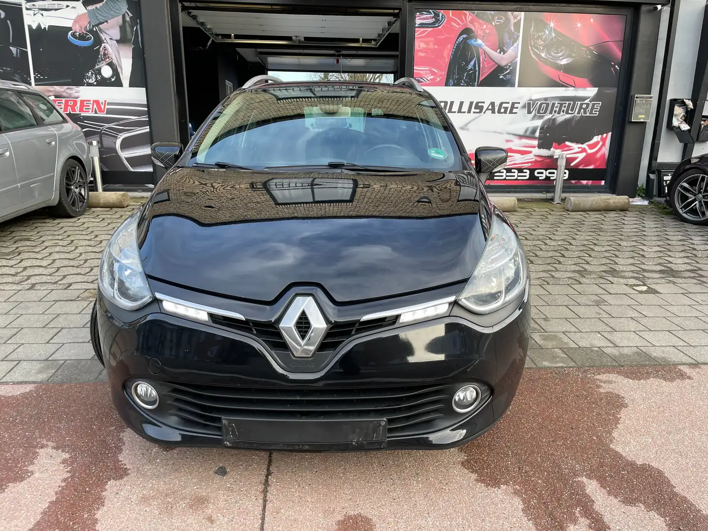 Renault Clio 1.5 dCi Energy Iconic FULL CUIR Chauffant  Navigat Zwart - 2