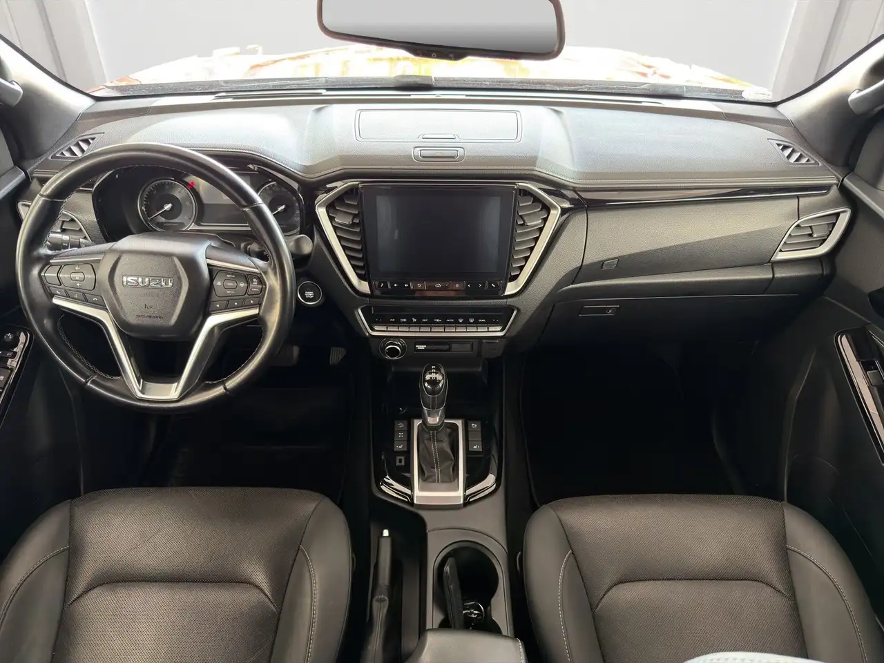 Isuzu D-Max 2021 — фото 11