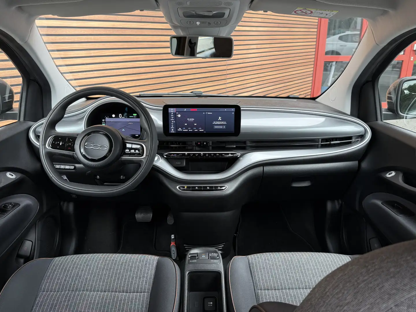 Fiat 500 Icon 42 kWh Navi / Clima / Telfoon / Carplay / Lm Grijs - 2