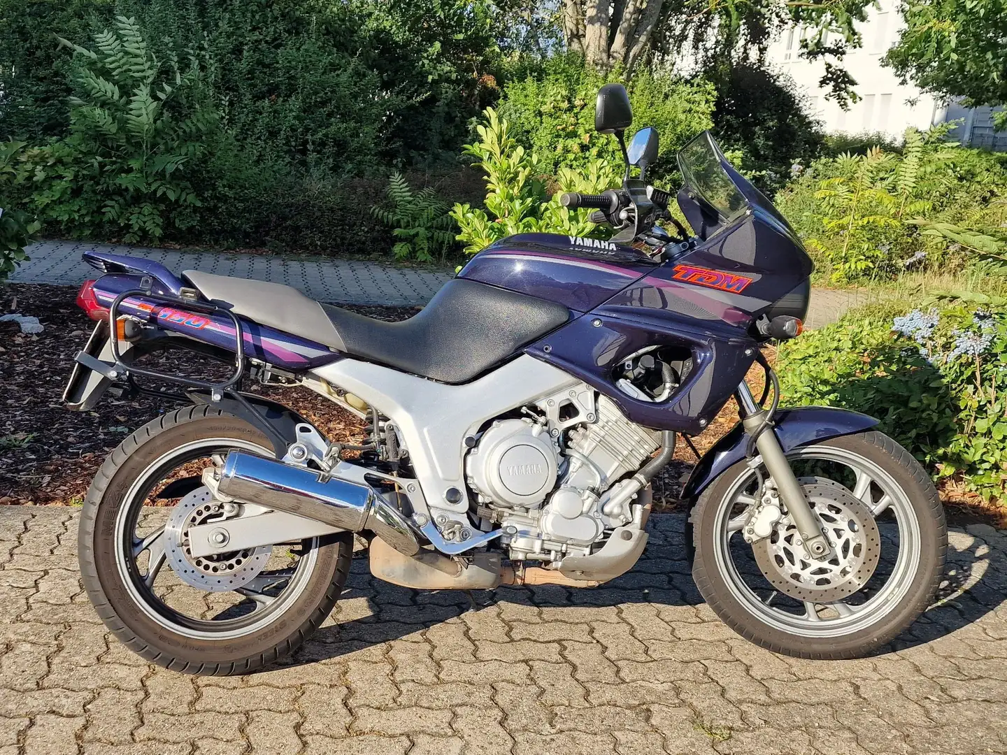 Yamaha TDM 850 Bleu - 2