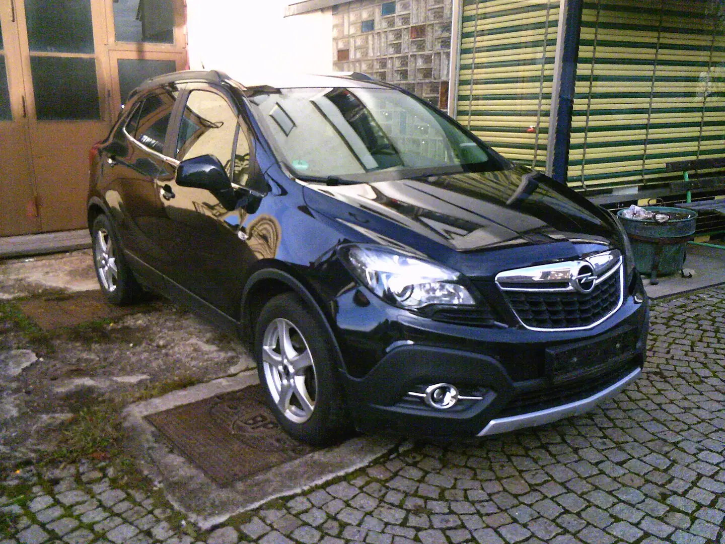 Opel Mokka Innovation 1.7 CTDi  Automatik Xenon Navi Kamera Schwarz - 2