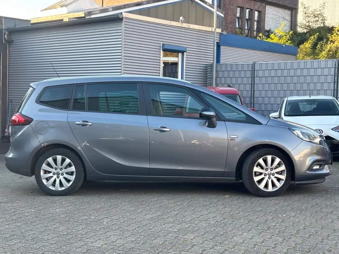 Opel Zafira C 120 Jahre Automatik Grau - 2