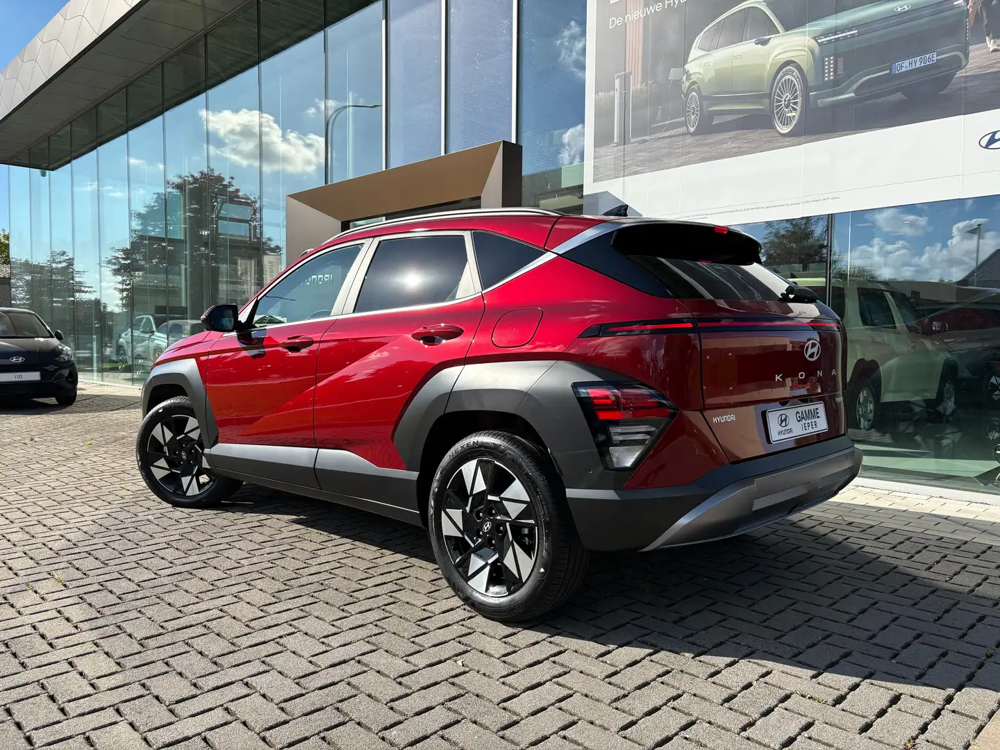 Hyundai KONA 1.6 GDi HEV Shine Rouge - 2