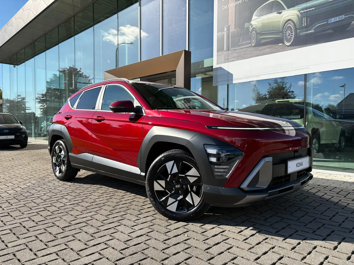 Hyundai KONA 1.6 GDi HEV Shine Rouge - 1