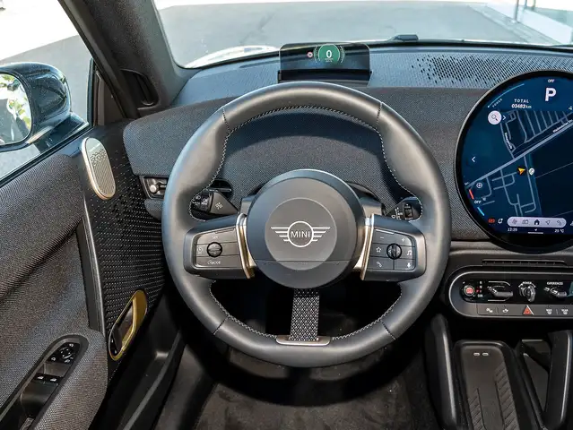 Mini Hatch view 11