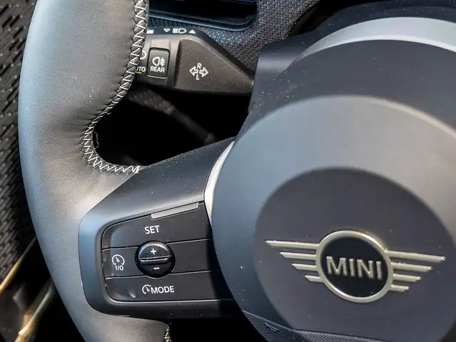 Mini Hatch view 13