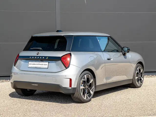 Mini Hatch view 2