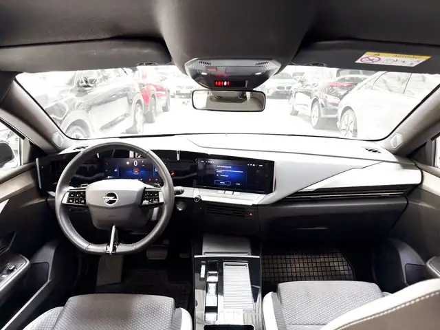 Opel Astra view 9