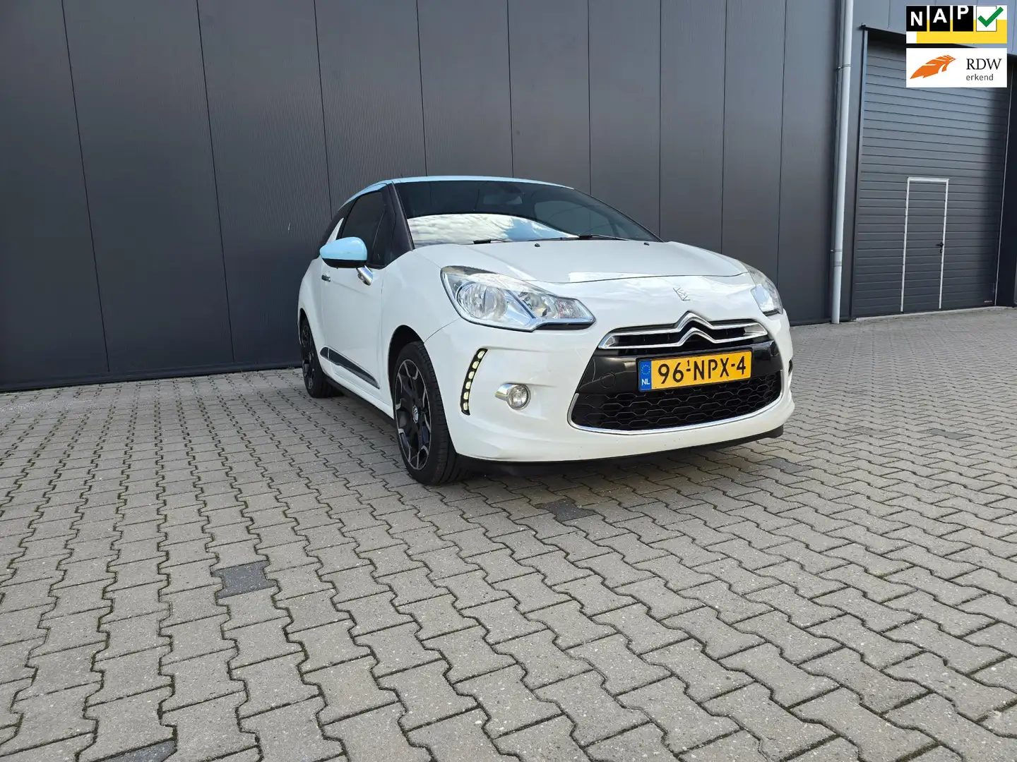 Citroen DS3 1.6 So Chic Nap / Apk Blanc - 1