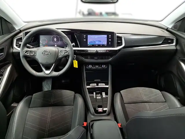 Opel Grandland view 11