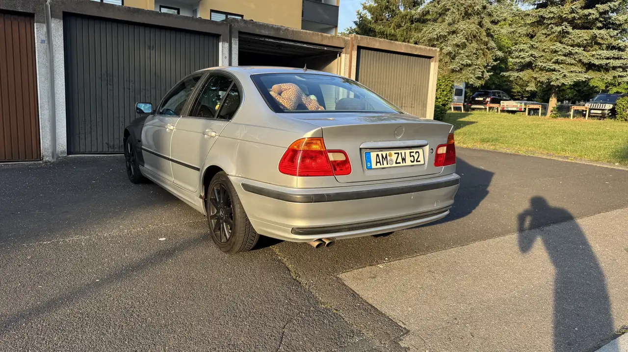 BMW 320i, foto 3
