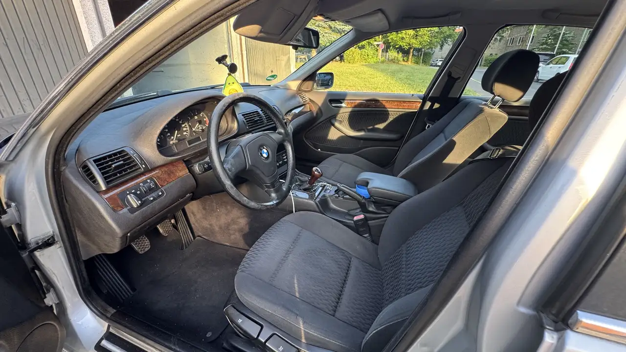 BMW 320i, foto 7