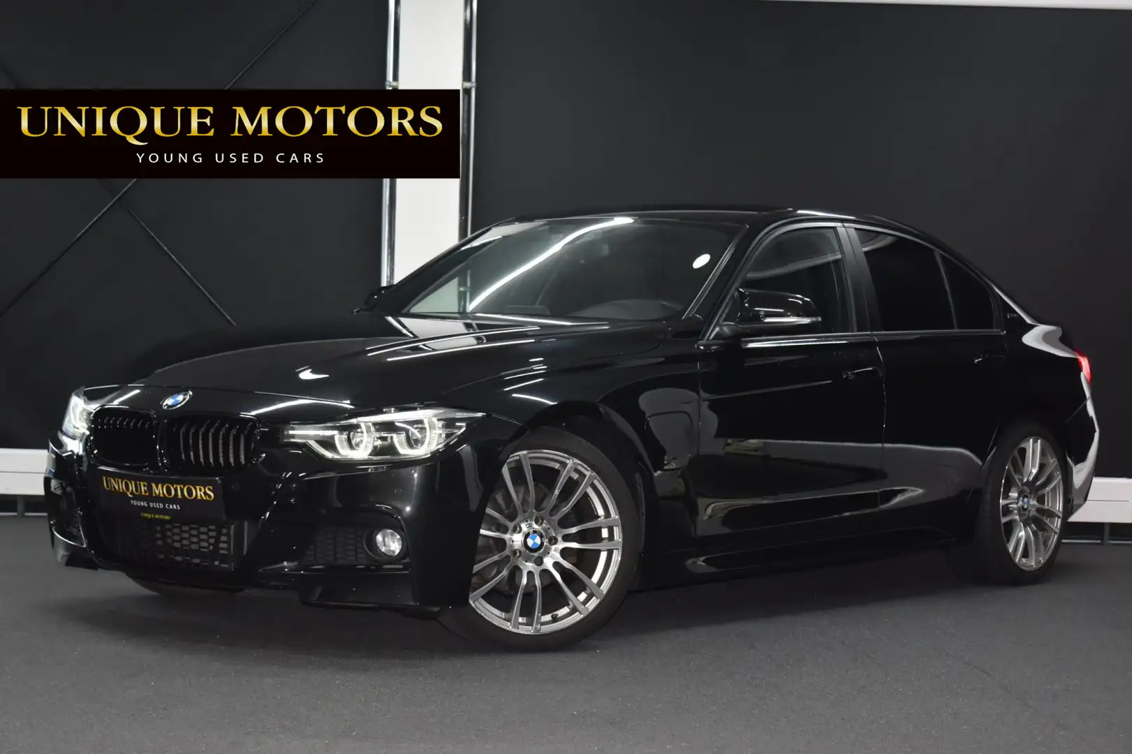 BMW 330 3-serie 330e M-Sport 252pk | AUTOMAAT | PDC | NAVI Zwart - 1