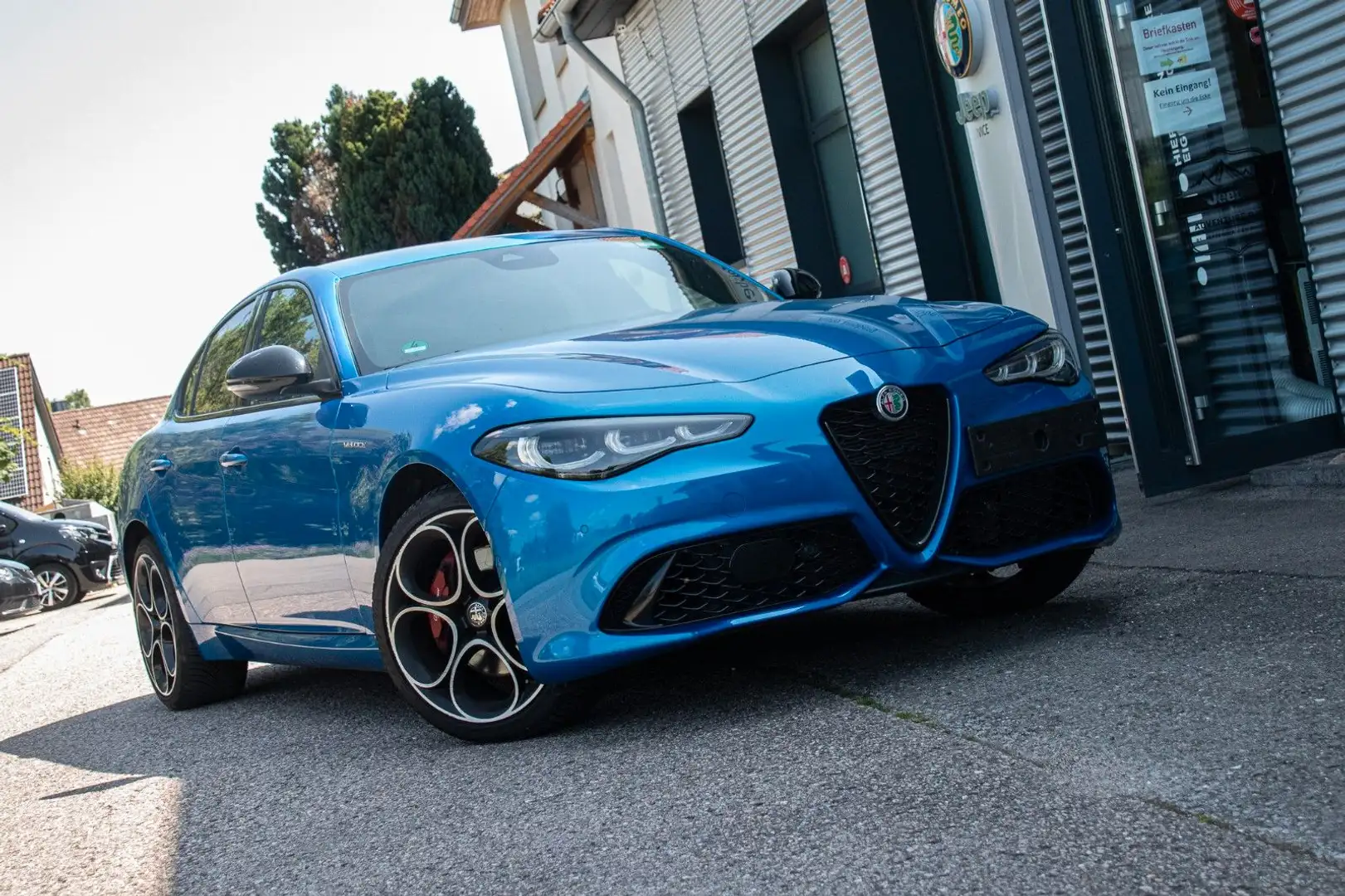 Alfa Romeo Giulia MY24 Veloce 2.0T AT8 Q4 Tech.+Prem-Paket Blau - 1