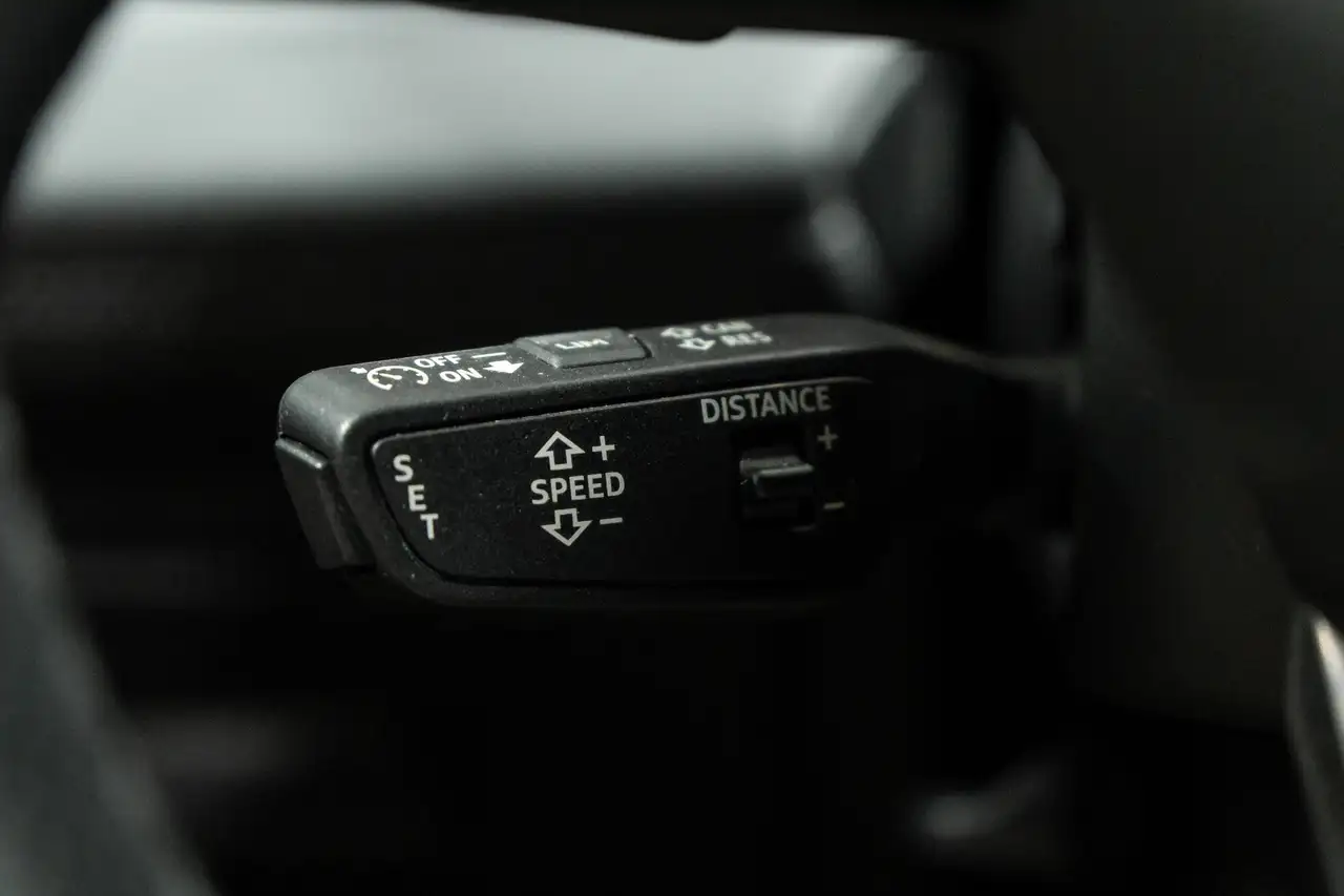 Audi Q6 SUV e-tron 55 Quattro S Line Launch Edition ACC 360°Cam, миниатюра 28