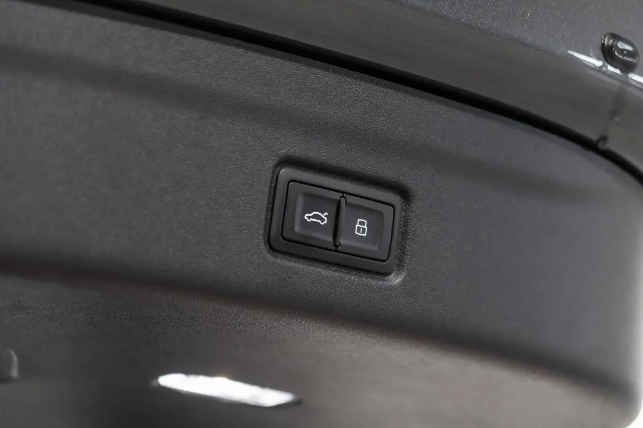 Audi Q6 SUV e-tron 55 Quattro S Line Launch Edition ACC 360°Cam, миниатюра 21