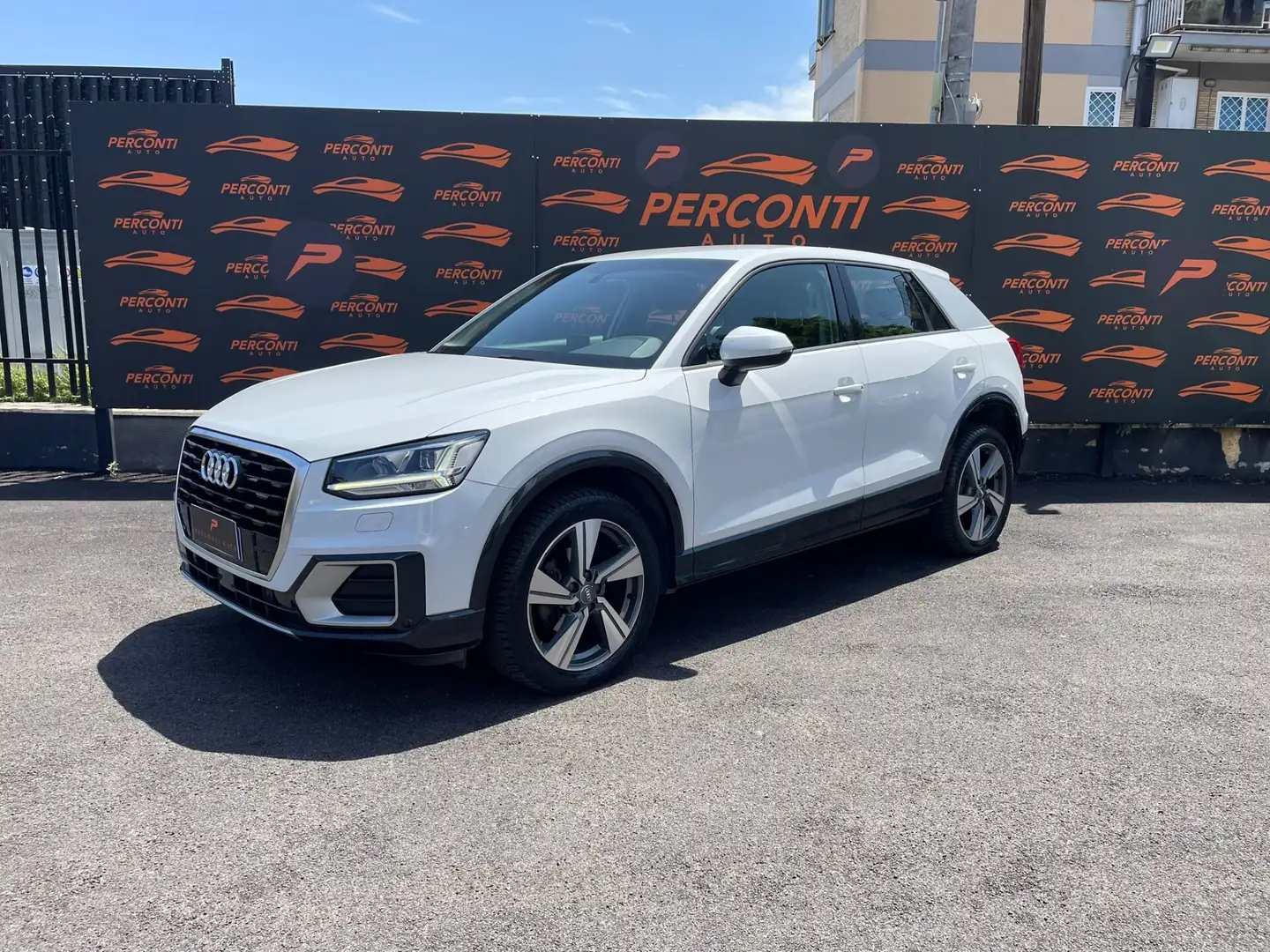 Audi Q2 30 TDI S tronic Admired Weiß - 1