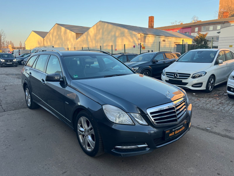 Mercedes-Benz E 200 E T-Modell  BlueEfficiency Avantgarde