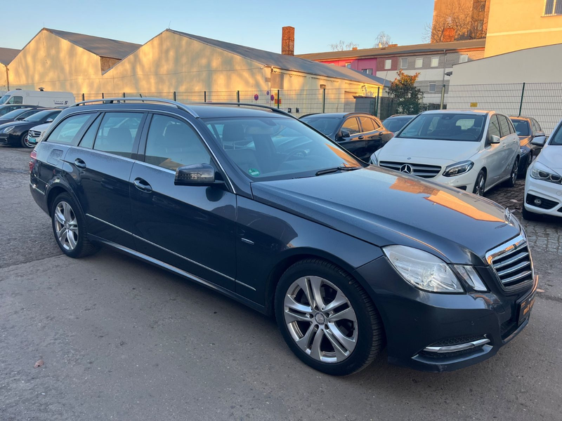 Mercedes-Benz E 200 E T-Modell  BlueEfficiency Avantgarde — photo 7