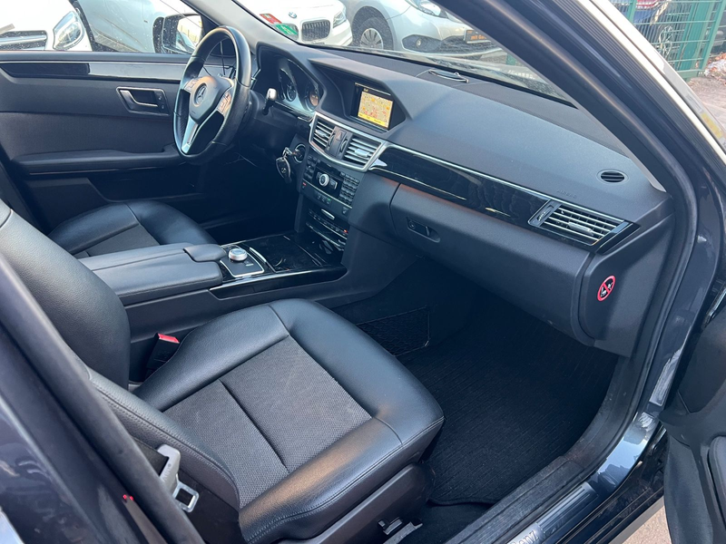 Mercedes-Benz E 200 E T-Modell  BlueEfficiency Avantgarde — photo 8