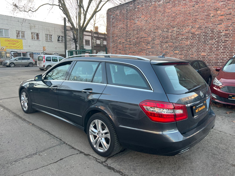 Mercedes-Benz E 200 E T-Modell  BlueEfficiency Avantgarde — photo 4