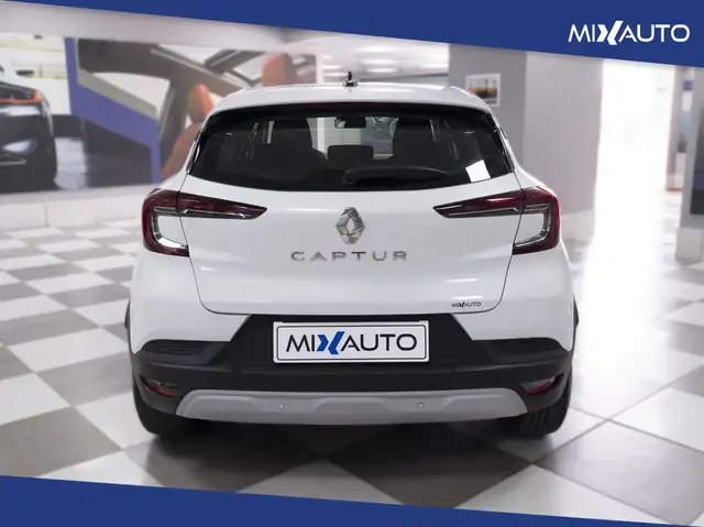 Renault Captur view 4