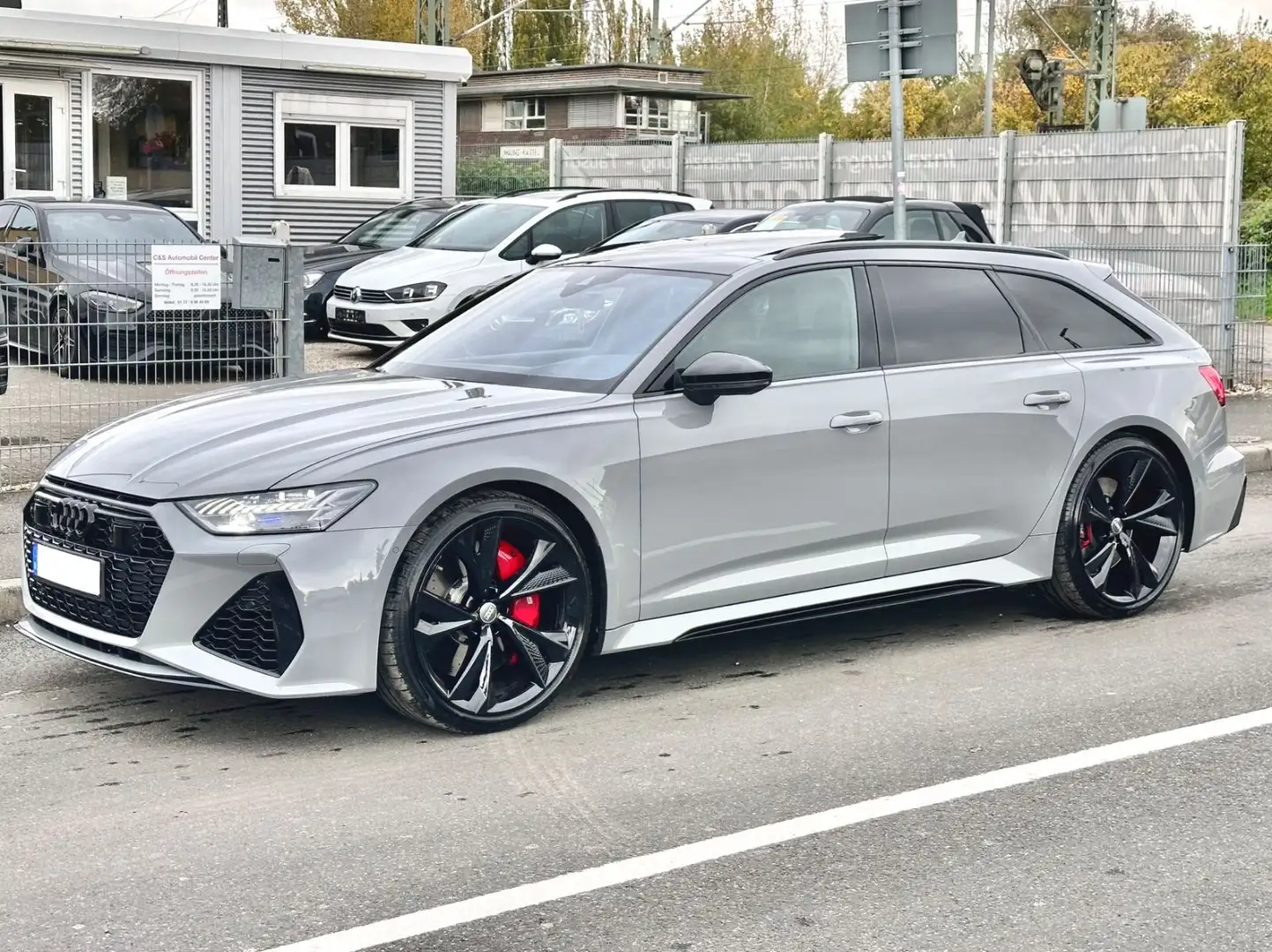Audi RS6 AVANT QUATTRO*PANO+VOLL+AHK* Grau - 1