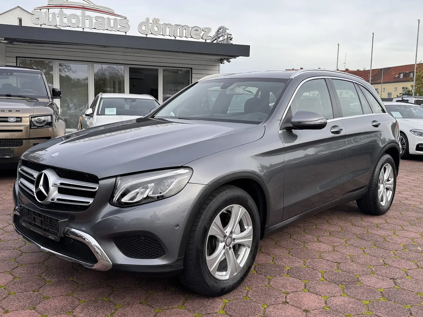 Mercedes-Benz GLC 220 d 4Matic NAVI SZHZ PDC Grau - 1