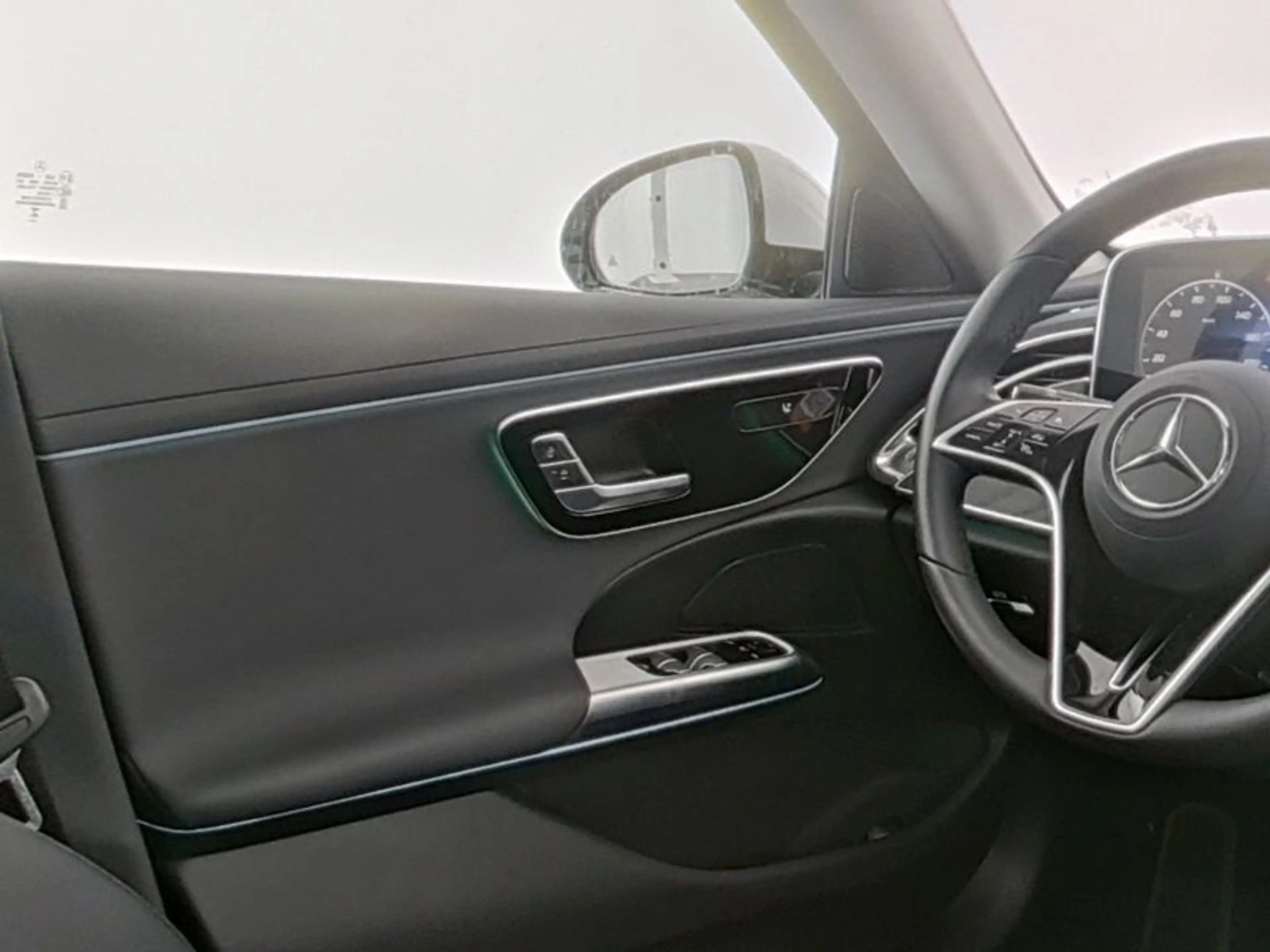 Mercedes-Benz E 220 d T Avantagrde*AHZV*Distronic*CarPlay*KeyG — photo 8