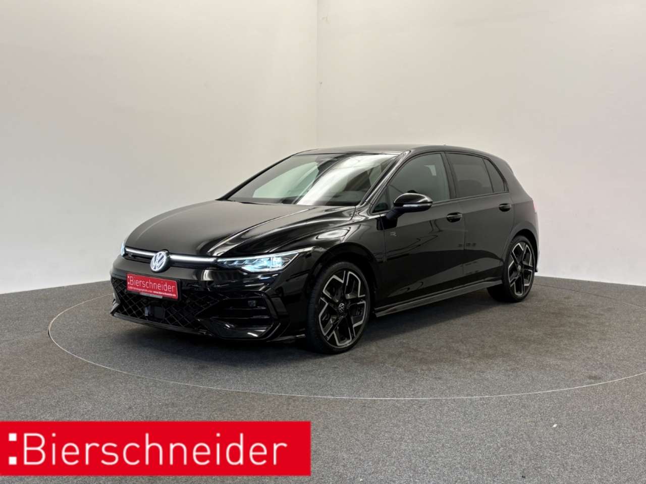 Volkswagen Golf — Volkswagen Golf 8 2.0 TDI DSG R-Line ALU 18 ACC KAMERA PANO Anschl