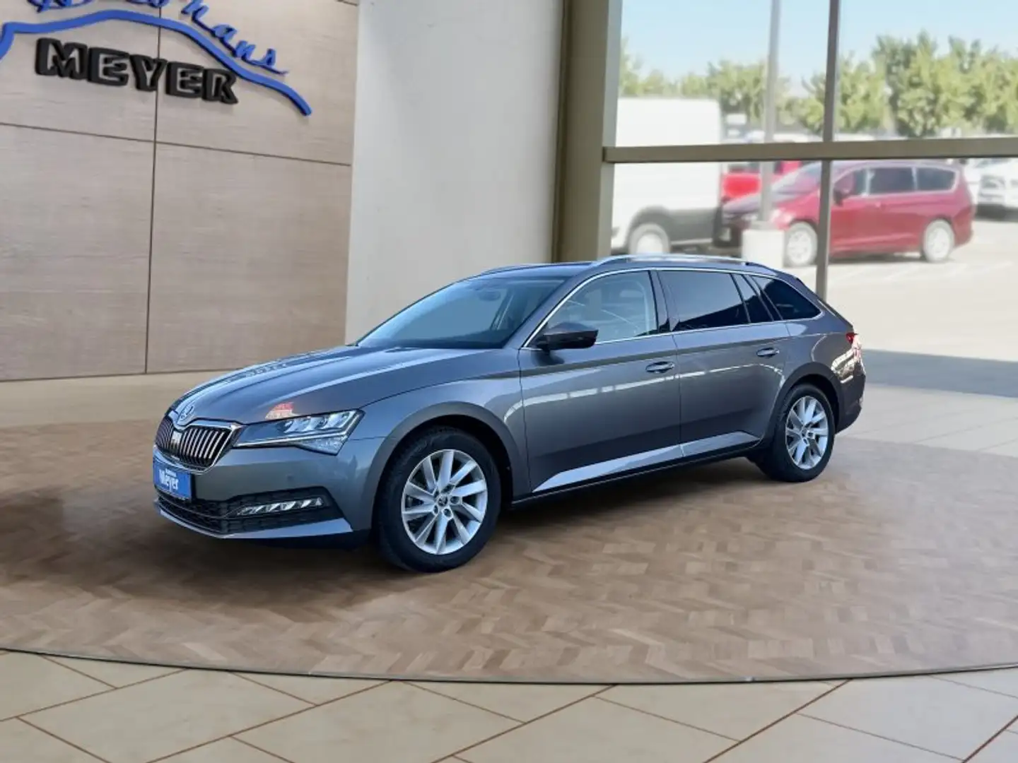 Skoda Superb Combi 1,5TSI DSG Navi/Kamera/el.Klappe/Kessy Grau - 1