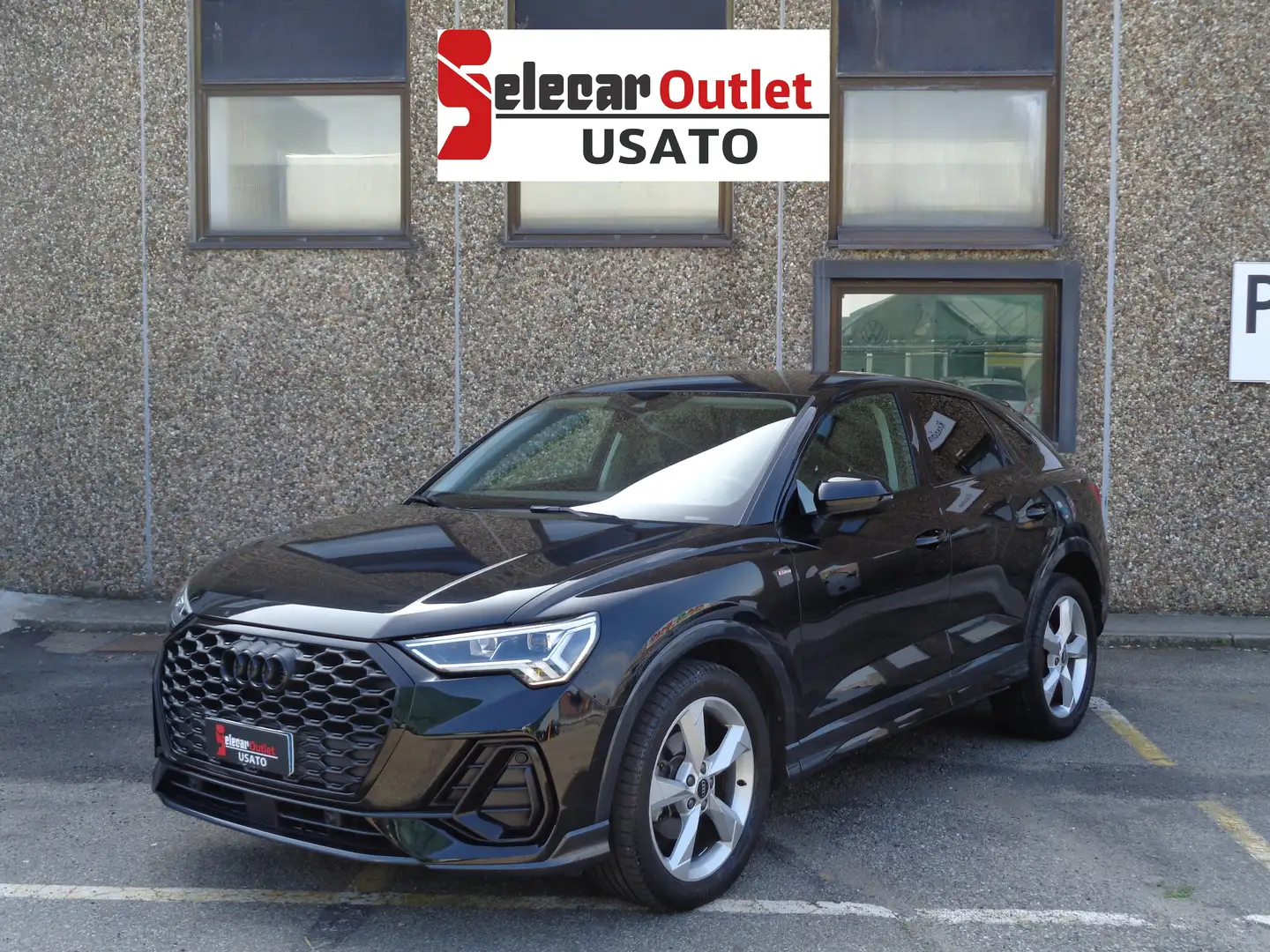 Audi Q3 SPB 35 TDI S tronic S line edition Zwart - 1