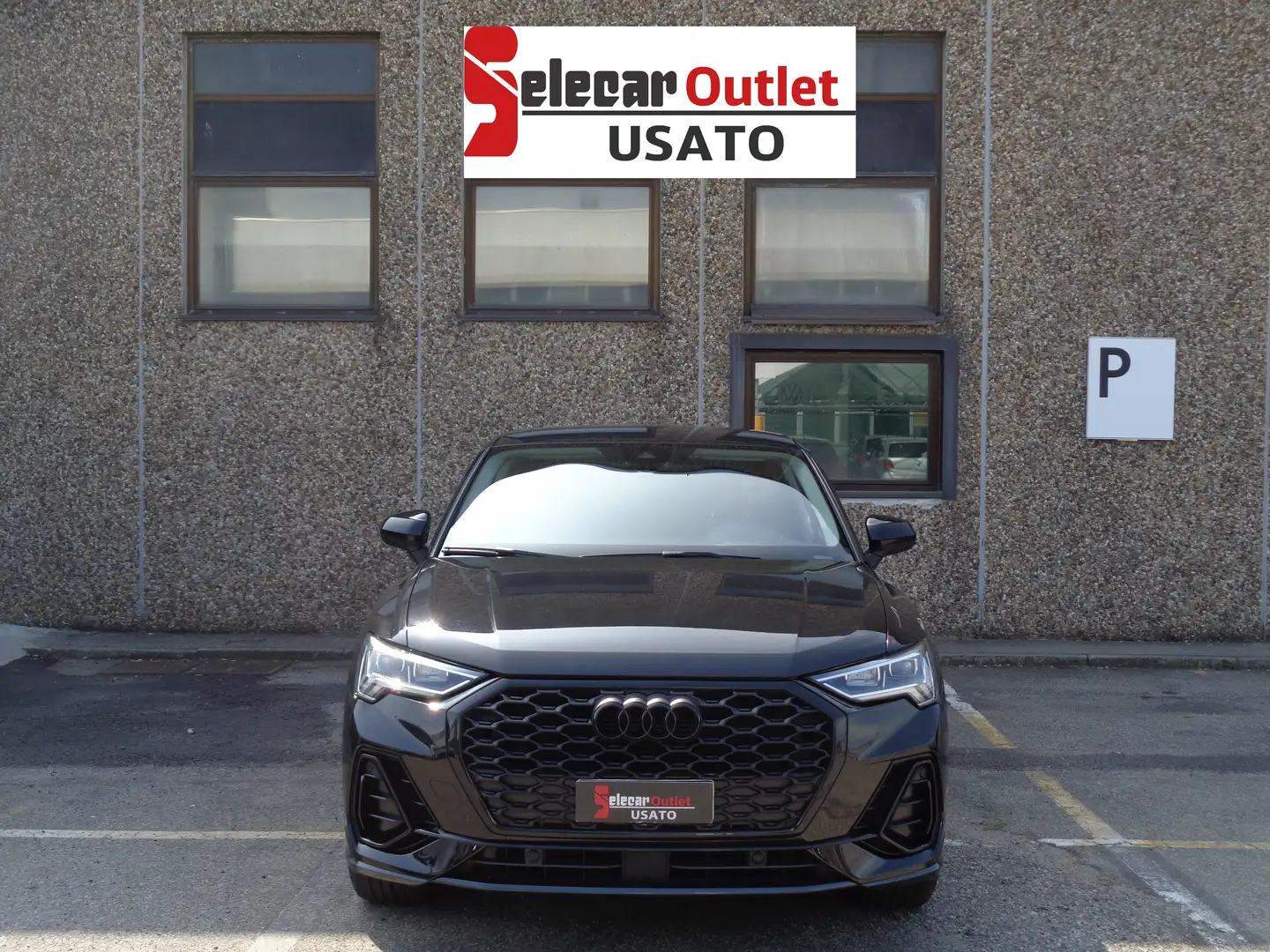 Audi Q3 SPB 35 TDI S tronic S line edition Zwart - 2