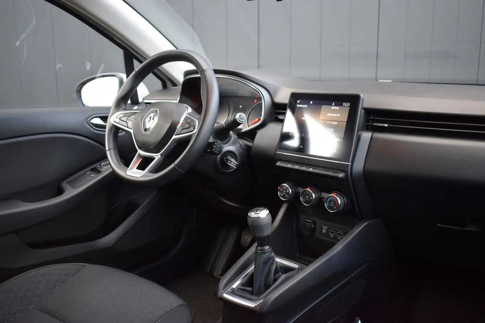 Renault Clio 1.0 TCE 101pk RS-Line Carplay | LED | Sportstoelen Wit - 2