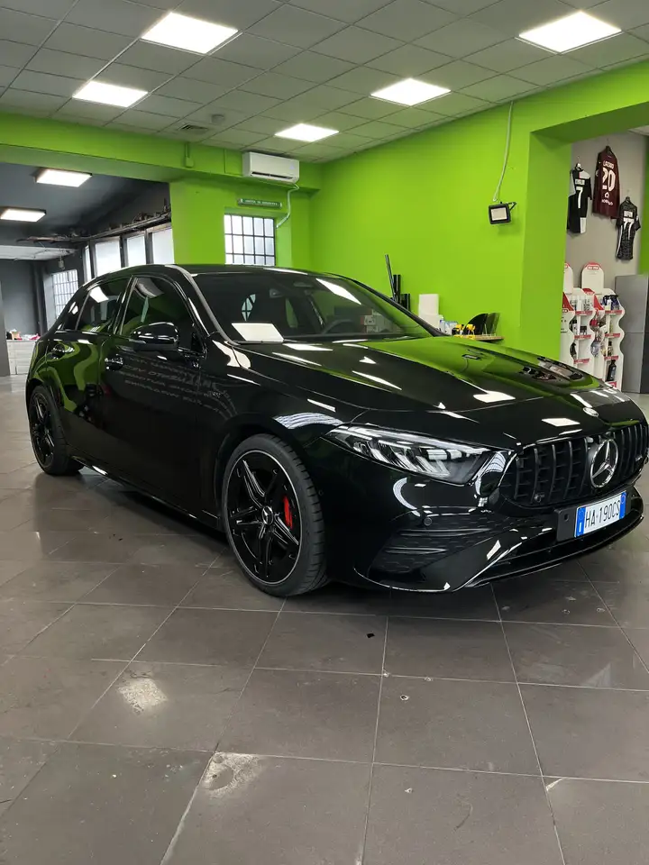 Mercedes-Benz A 35 AMG
