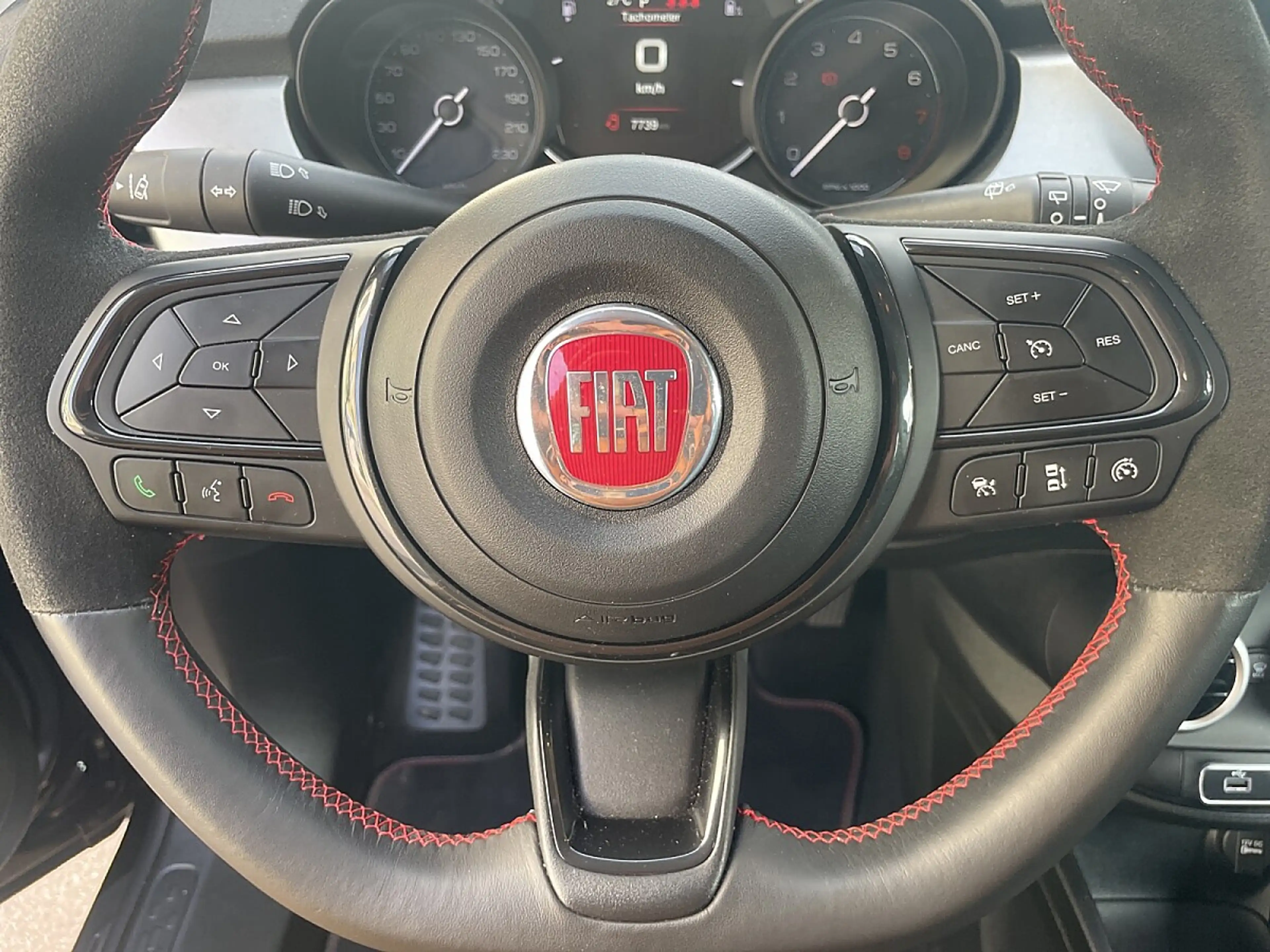 Fiat 500X Hybrid 130 7-Gang eDCT Sport TOP-Ausstattung € ... — photo 11
