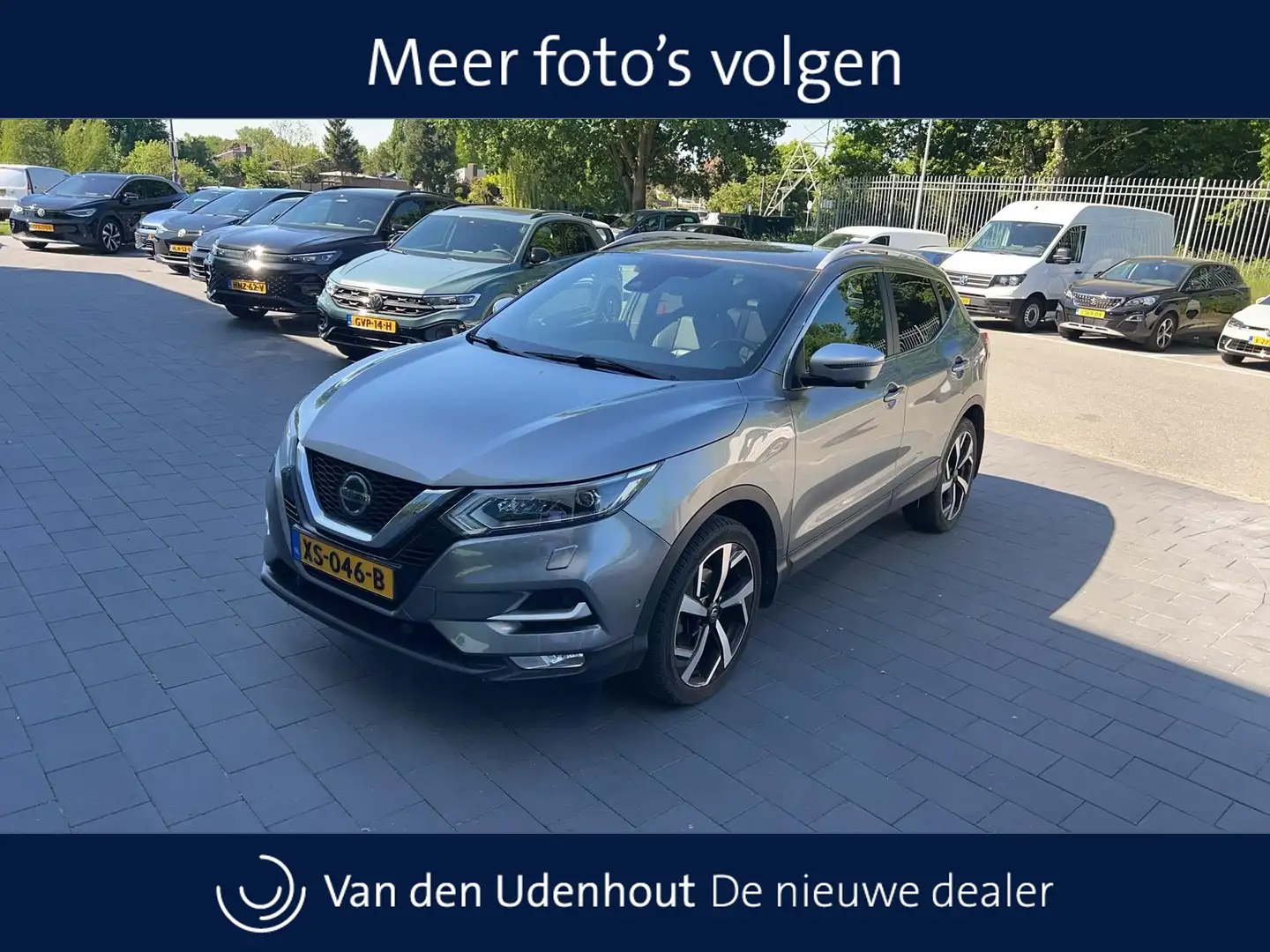 Nissan Qashqai 1.2 Tekna + / Panoramadak / 360 Camera / Navigatie Gris - 1