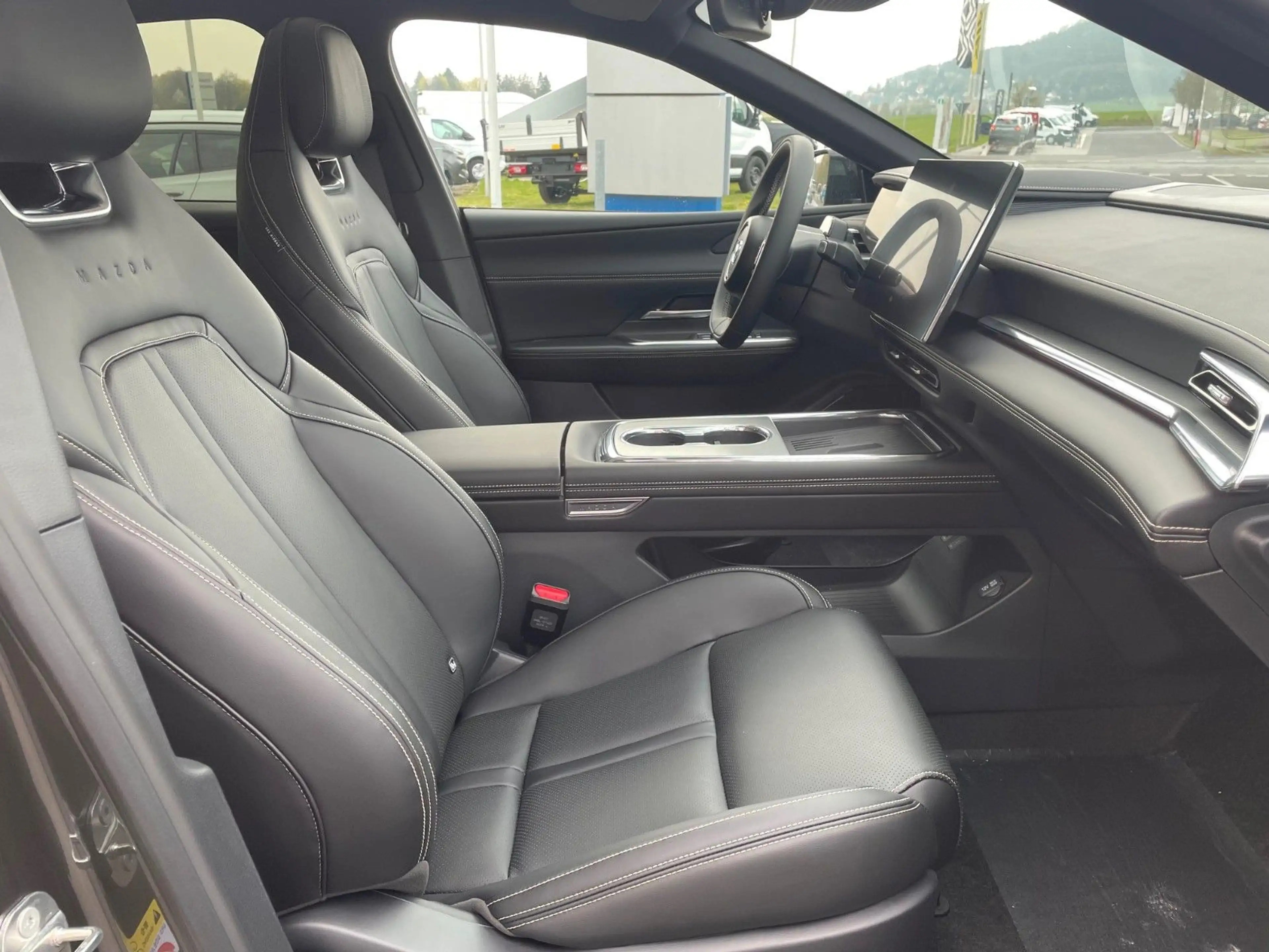 Mazda 6e EV 258PS 68,8kWh Takumi *LEDER*HUD*360°*PANO — photo 10