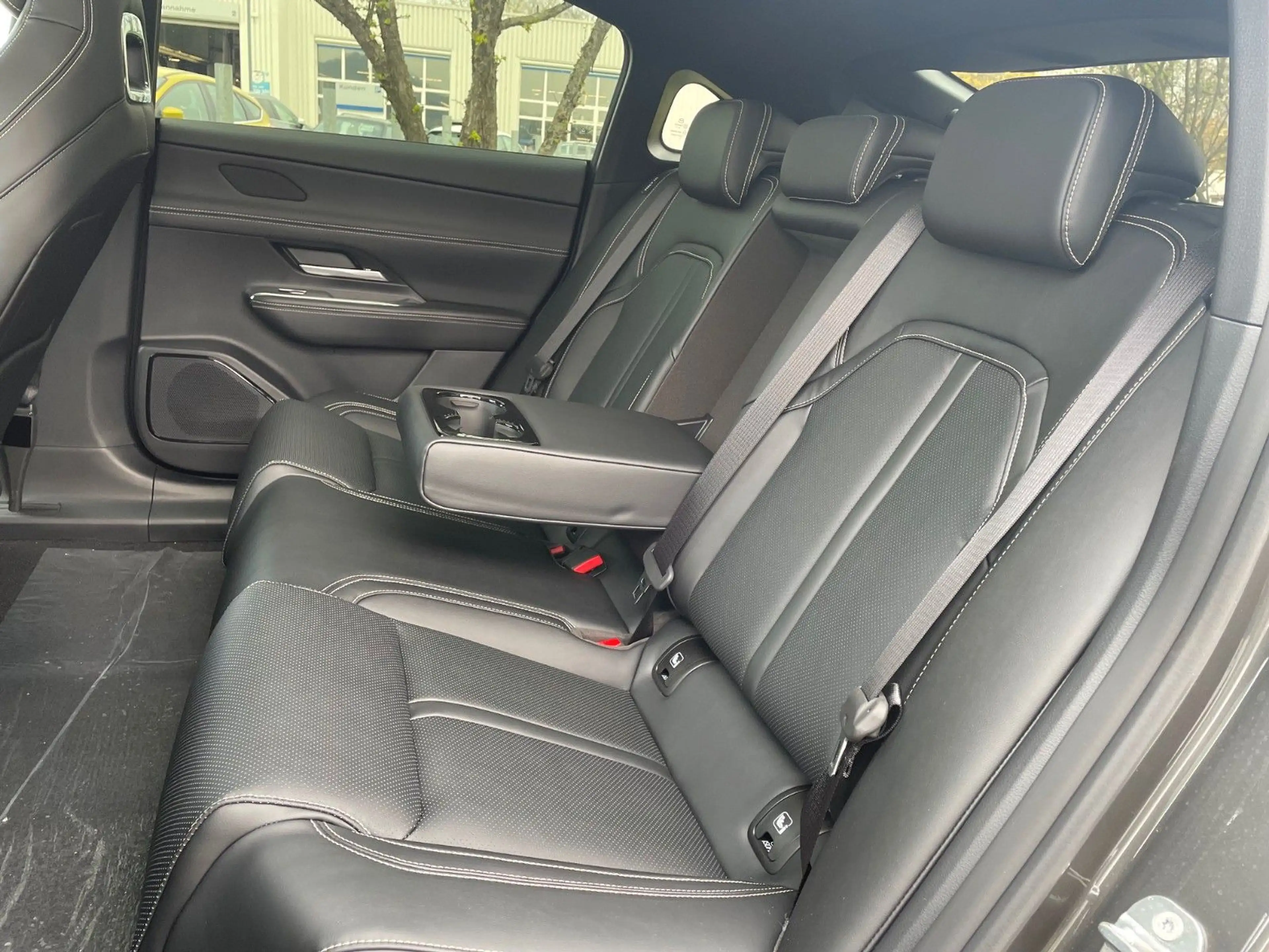 Mazda 6e EV 258PS 68,8kWh Takumi *LEDER*HUD*360°*PANO — photo 14