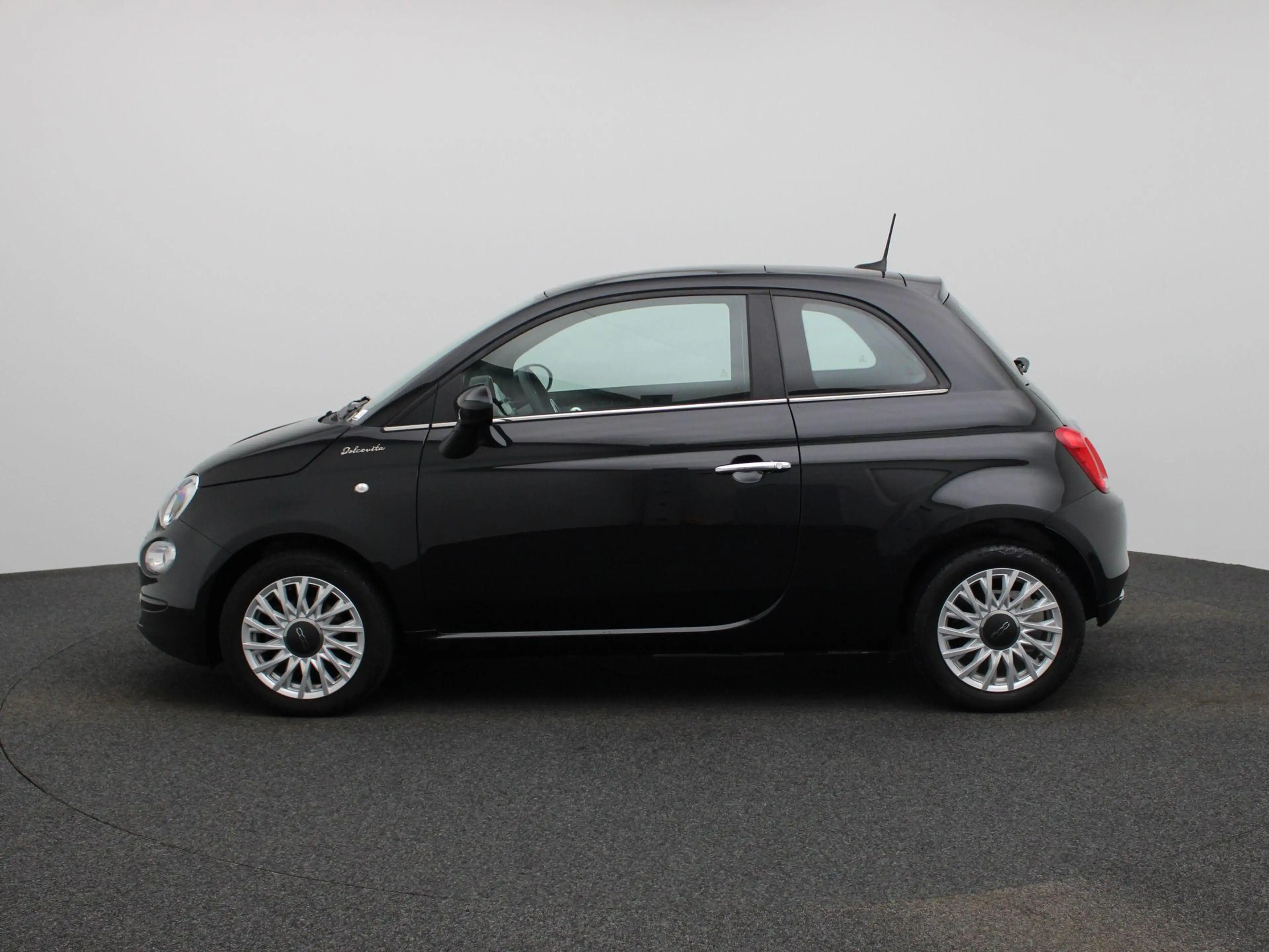 Fiat 500 1.0 Hybrid 70 Dolce Vita — photo 4