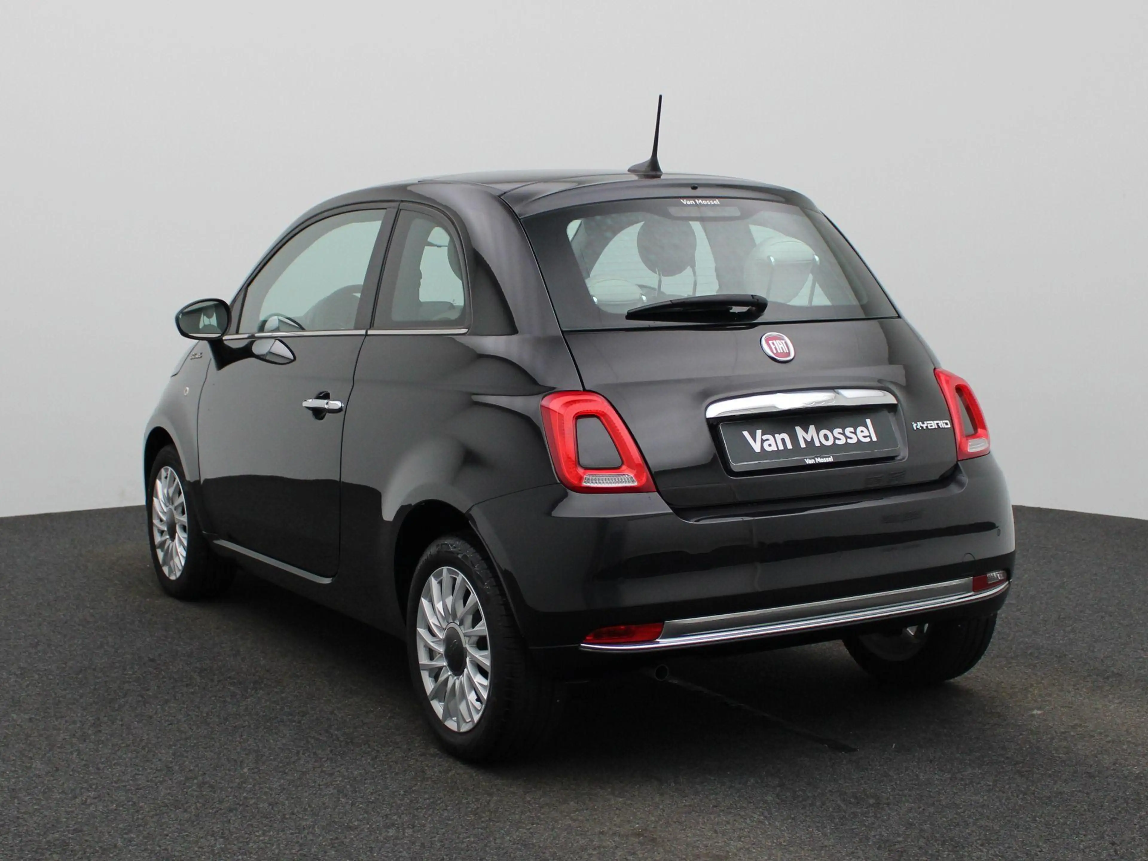Fiat 500 1.0 Hybrid 70 Dolce Vita — photo 2