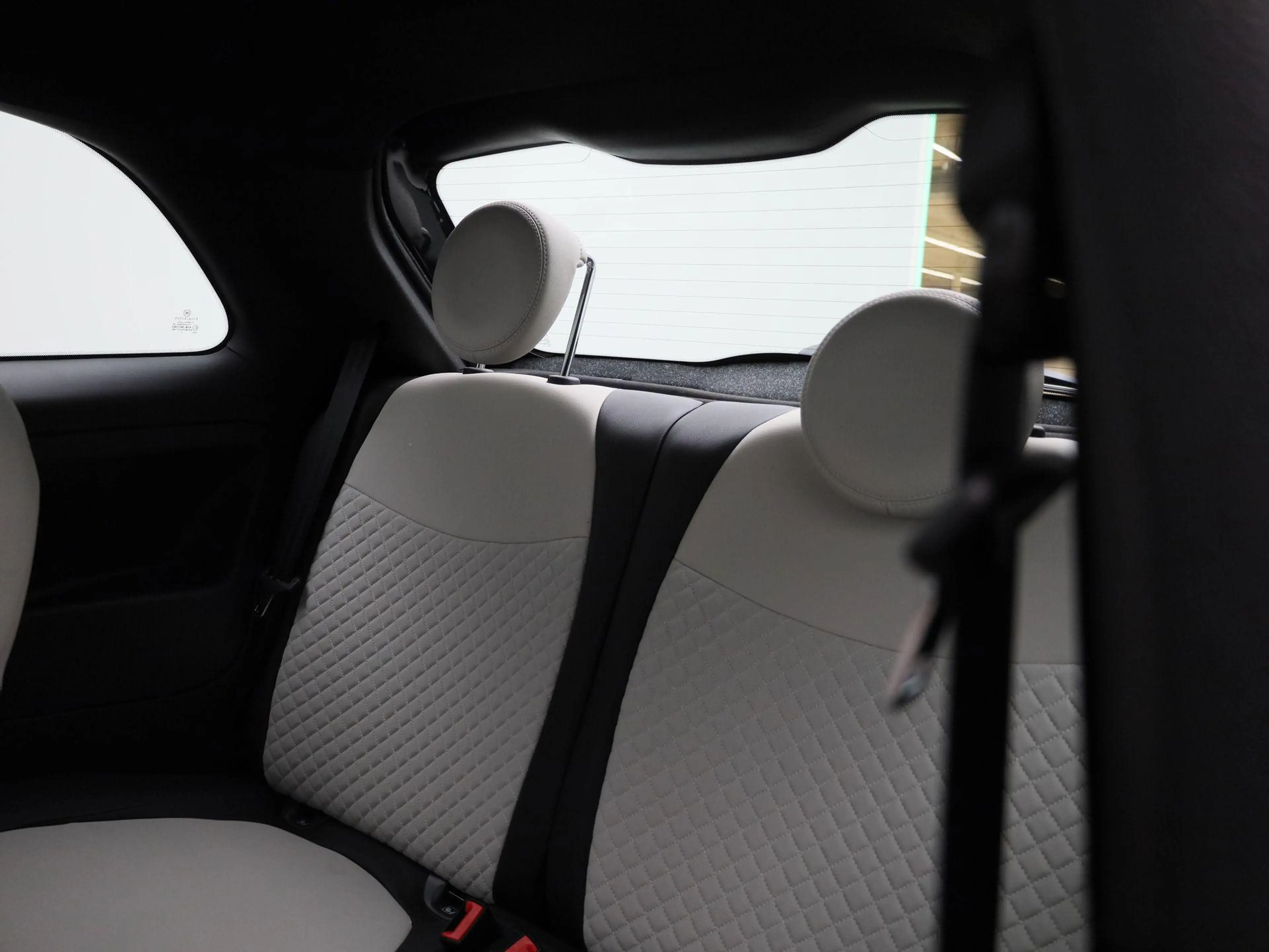 Fiat 500 1.0 Hybrid 70 Dolce Vita — photo 10