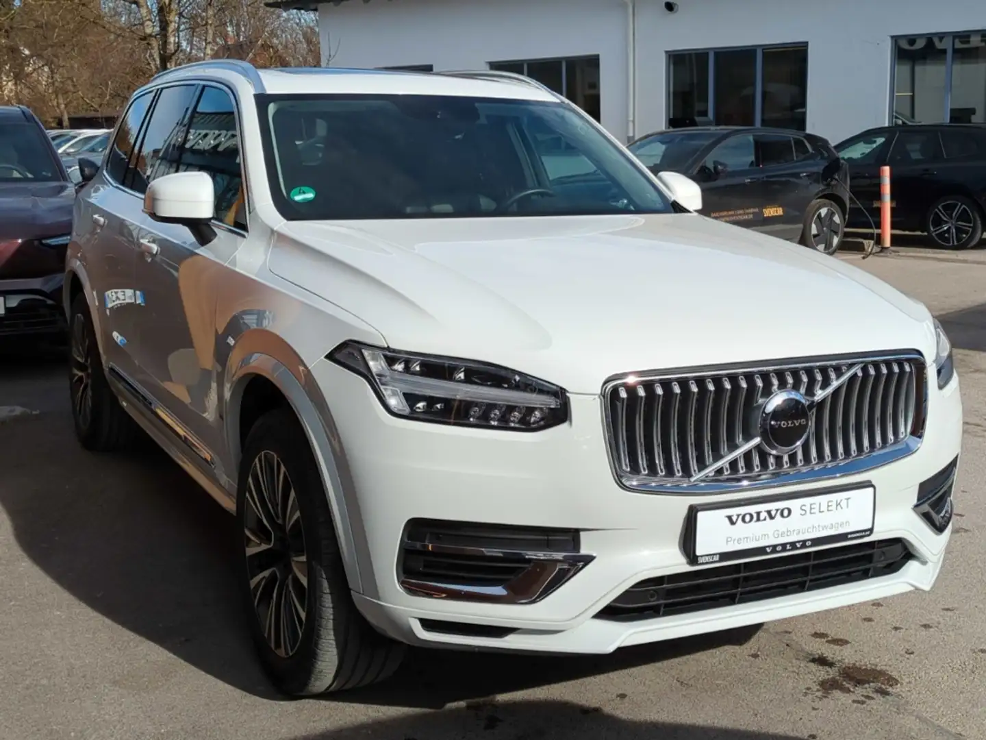 Volvo XC90 Inscription Expression Recharge Plug-In Hybrid AWD Weiß - 2