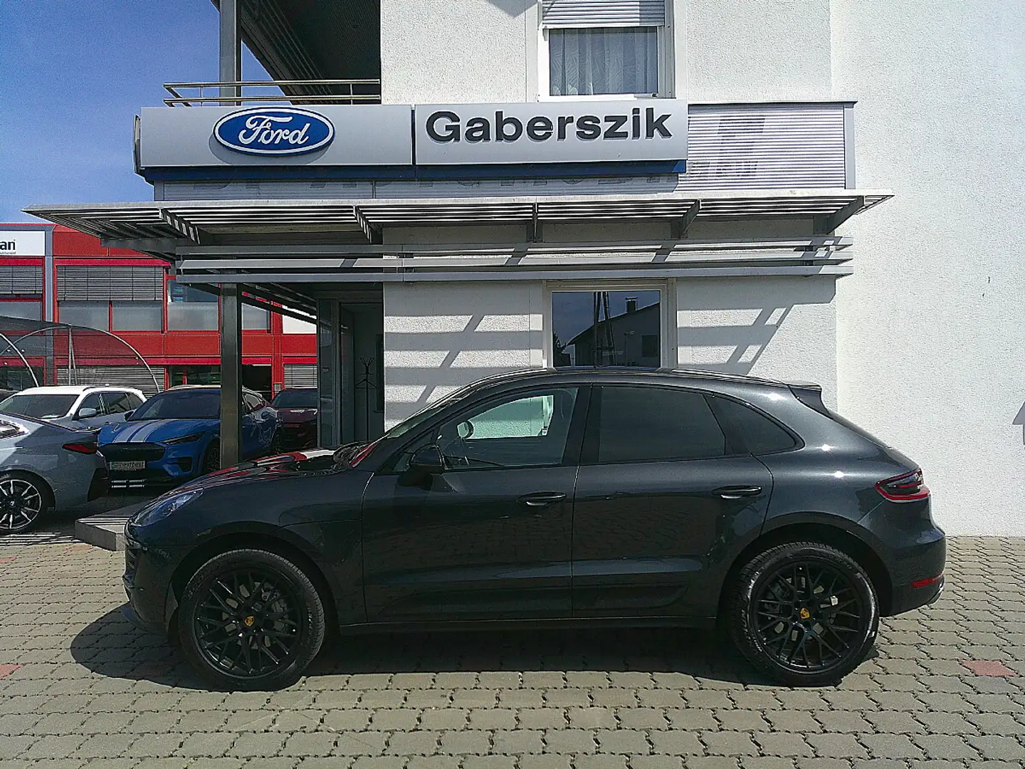 Porsche Macan S Diesel 3,0 DSG PASM Fahrwerk Schwarz - 2