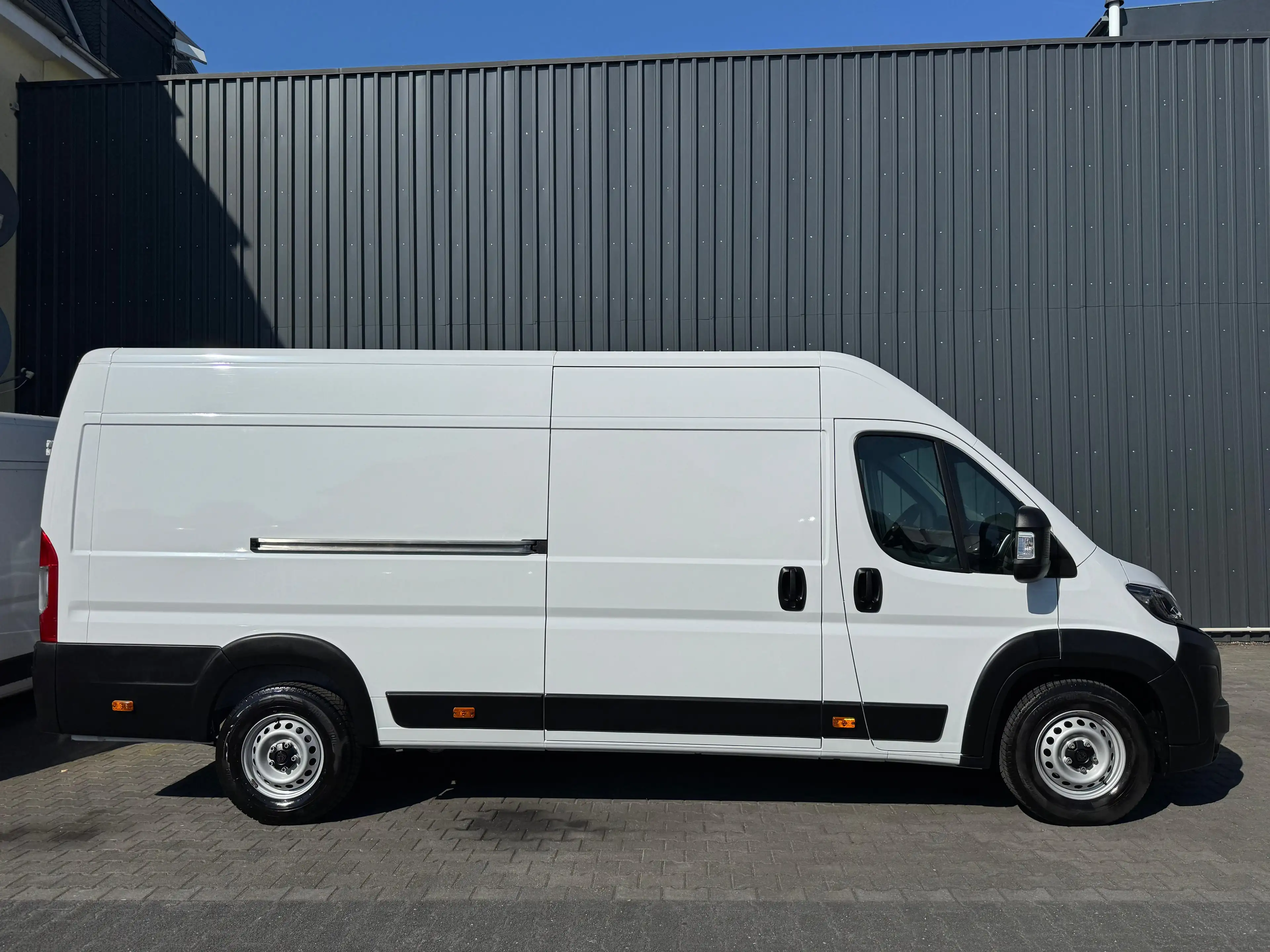Peugeot Boxer 35 L4H2 140 *Klima*Kamera*Tempo*Navi*Holz — photo 2