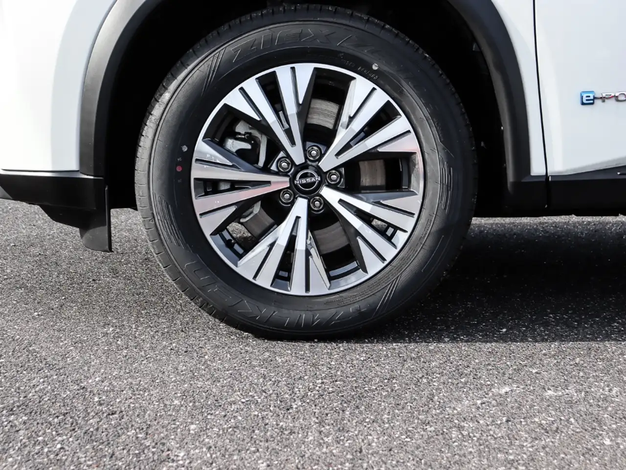 Nissan X-Trail N-Connecta 1.5 VC-T e-POWER 204PS 4x2 ProPilot Pan 3
