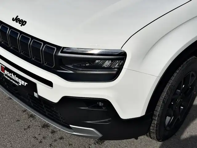 Jeep Avenger view 4