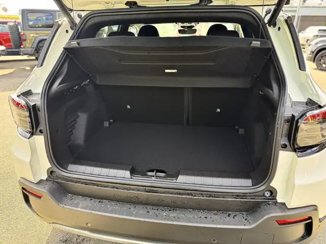 Jeep Avenger view 8